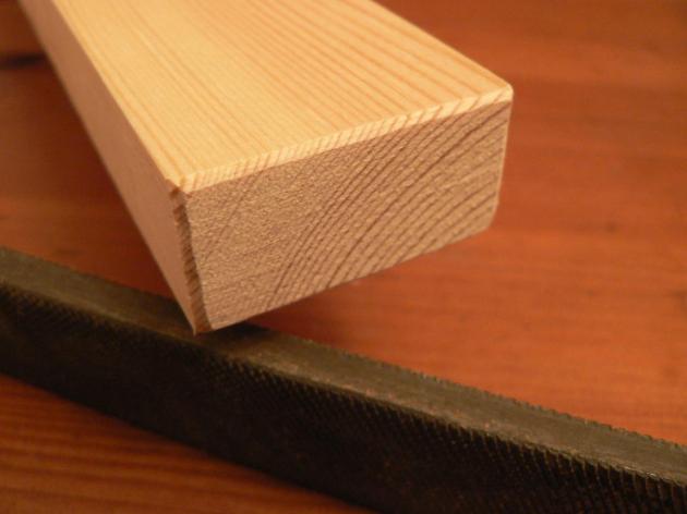 Края обработаны напильником